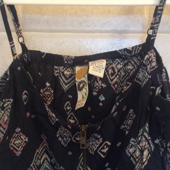 Patterned romper - Picture 2 of 3